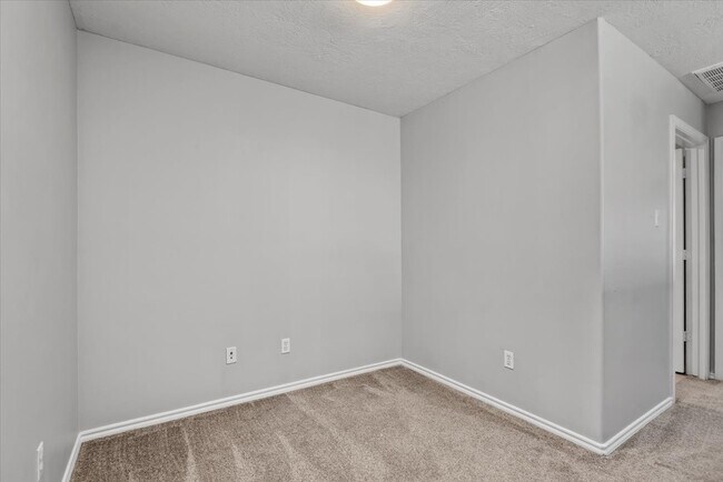 Building Photo - 71 Summer Haze Cir