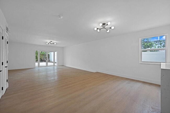 Photo - 13514 NE 23rd Pl