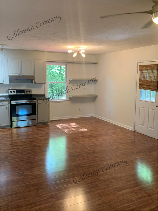 Photo - 110 Forrest Drive