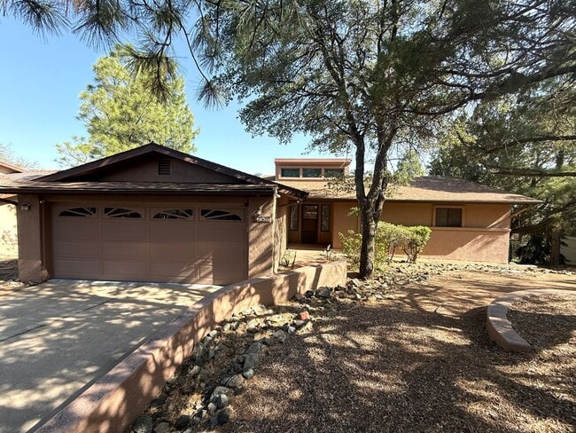 Million Dollar Views in Haisley Homestead! - Million Dollar Views in Haisley Homestead!