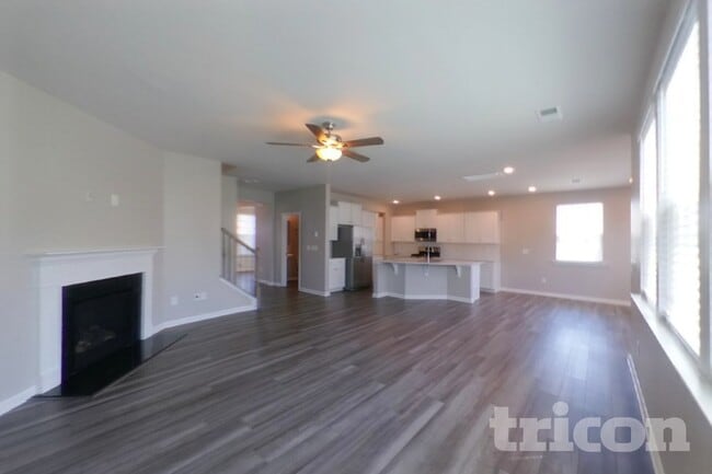 Photo - 182 Magnolia St
