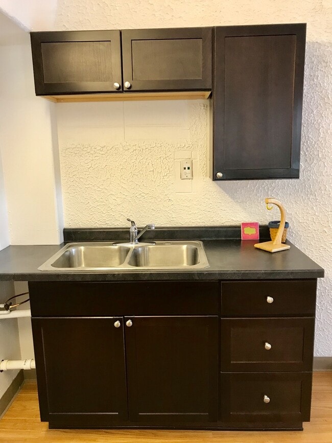 Photo - Campus Square Apartments