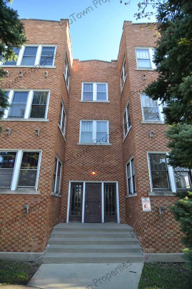 Building Photo - 757 Jasper St Unit 3E