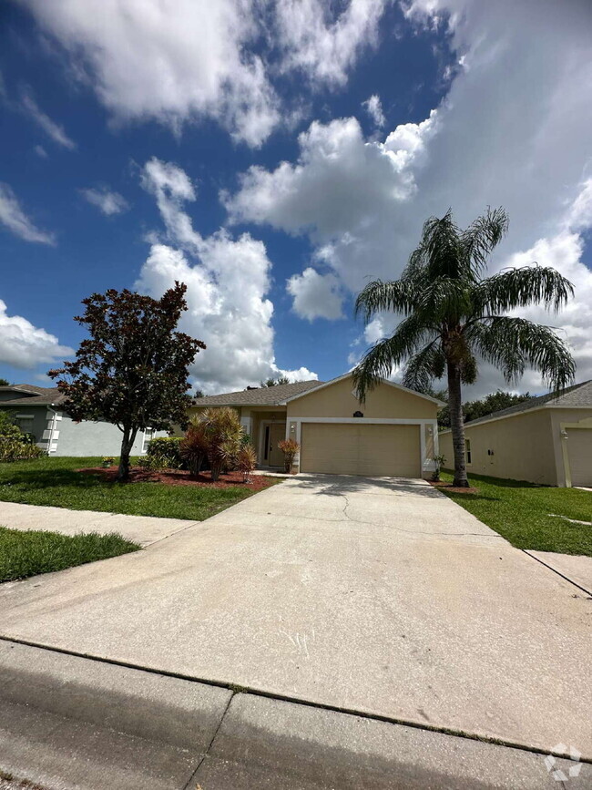 Building Photo - Charming 4-Bedroom Haven Rental