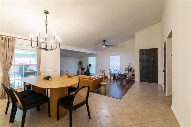 Photo - 5000 Latham Dr