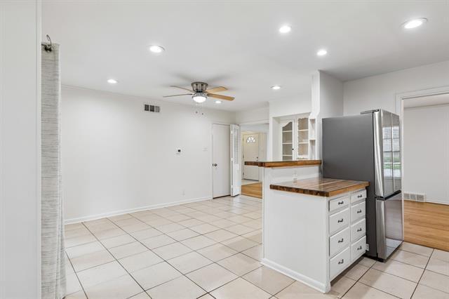 Photo - 6311 E Lovers Ln