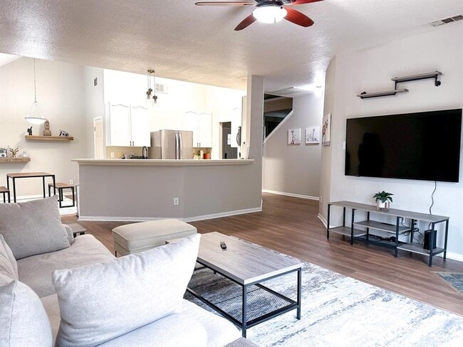 Photo - 11321 Avering Ln