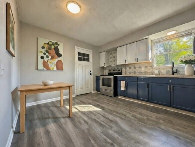 Photo - 4218 Esther St