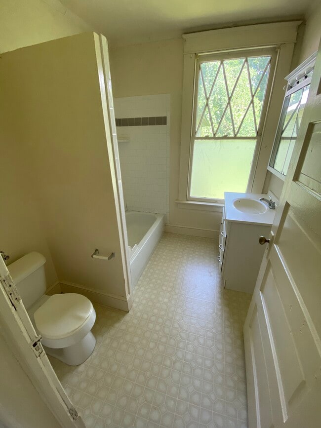 Photo - 148 Milledge Ter Unit #1