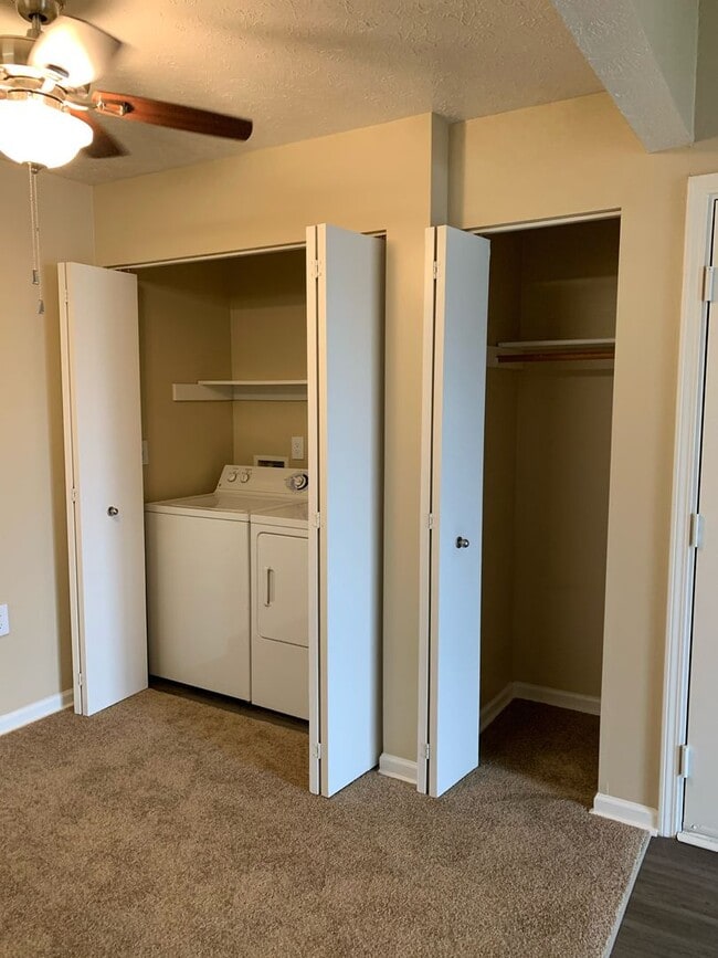 Walnut Manor Apartments