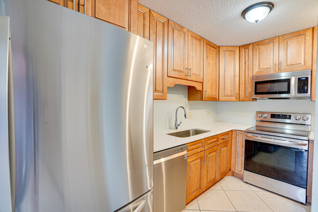 Photo - 3201 SE Guinevere Ln Condo Unit A