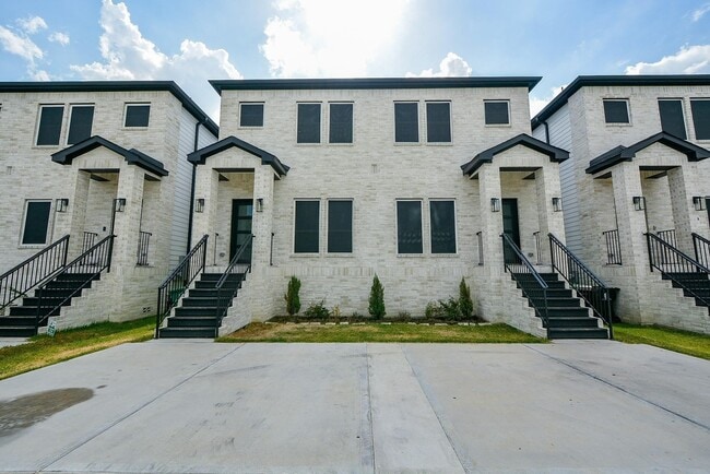 Building Photo - 3712 Easy St Unit A Rental