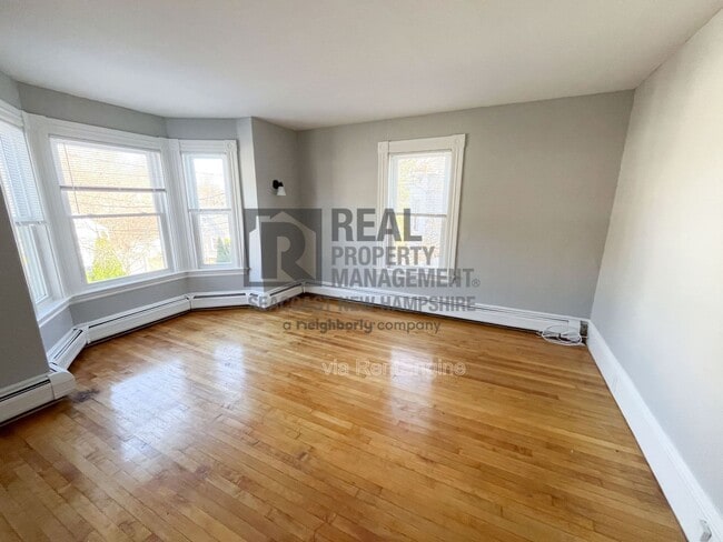Building Photo - 20 Pearl St Unit B