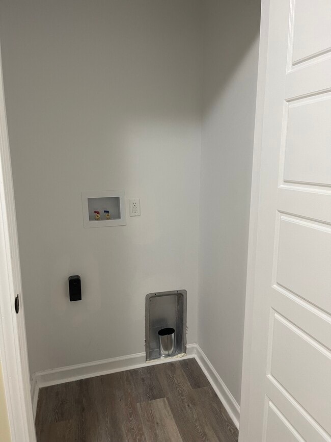 Photo - 633 Colonette Dr