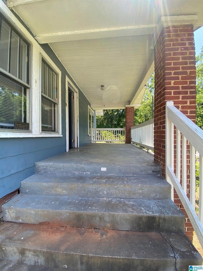 Photo - 139 Elrie Blvd House