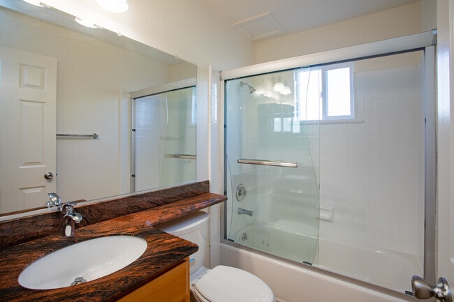 1 HAB, 1 BA: 610 ft²
