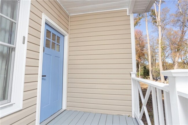 Photo - 183 Burbank Dr SW