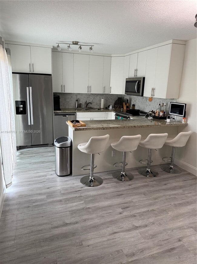 Photo - 2563 Lakeview Ct