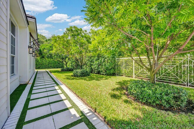 Photo - 216 NW 11th St