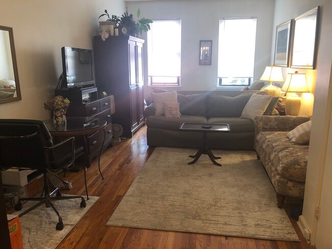 Photo - 424 E 77th St Unit Apt 3B