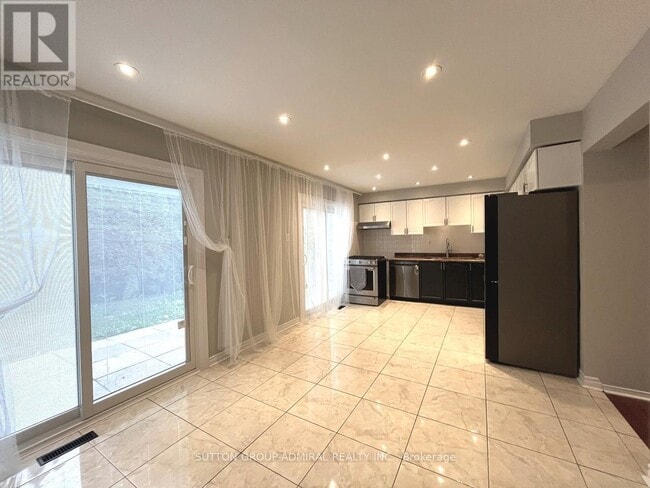 Photo - 71 Covent Cres