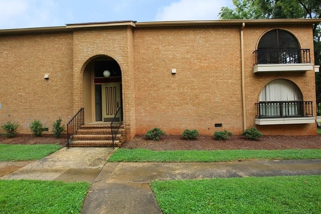 Photo - Hillcrest at Brookhaven