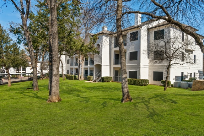 Photo - Arboretum at Lewisville