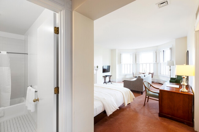 Photo - 391 Commonwealth Ave Unit 4B