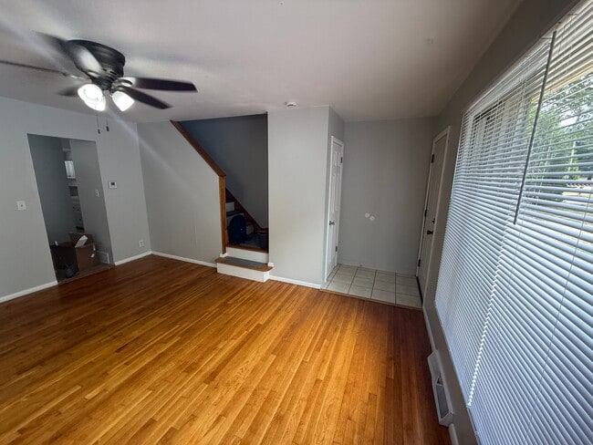Photo - 542 S Newman Rd