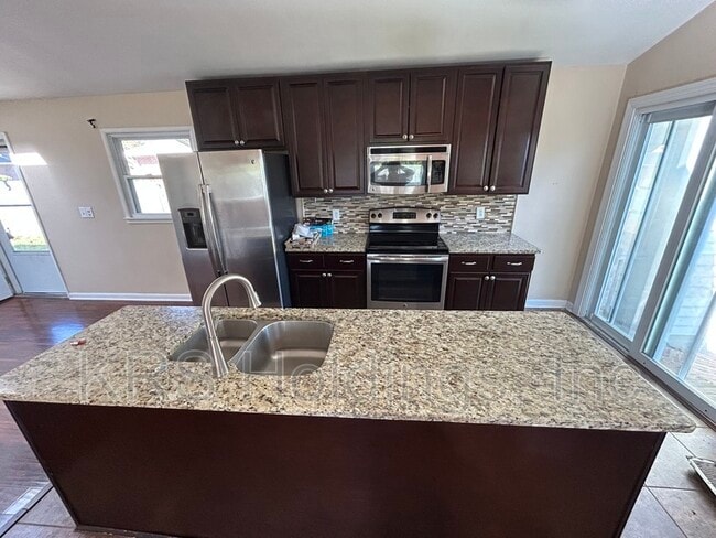 Photo - 156 Cherry St