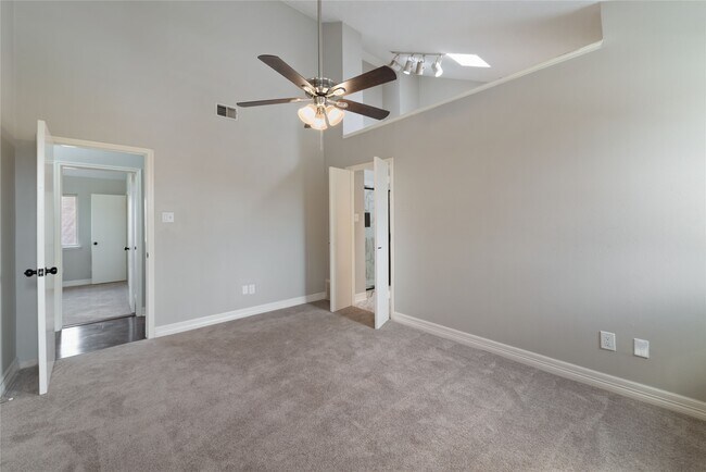 Photo - 8818 Vinkins Rd