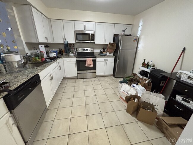 Building Photo - 650 Columbus Ave Unit 111