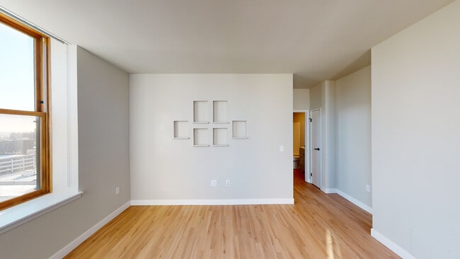 Photo - Playbill Flats