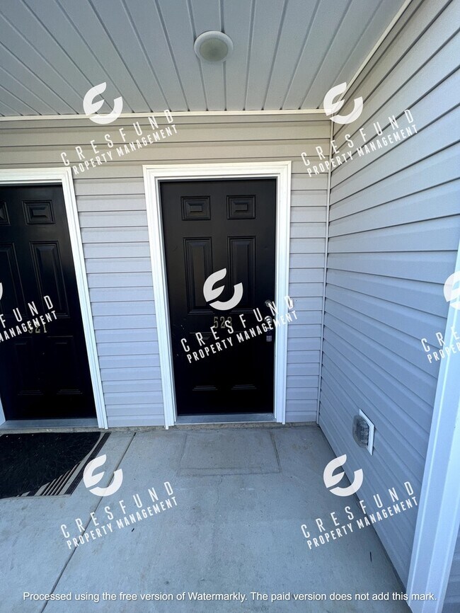 Newer 2 bd 2.5 ba townhome ready for showing! For Rent in Hope Mills