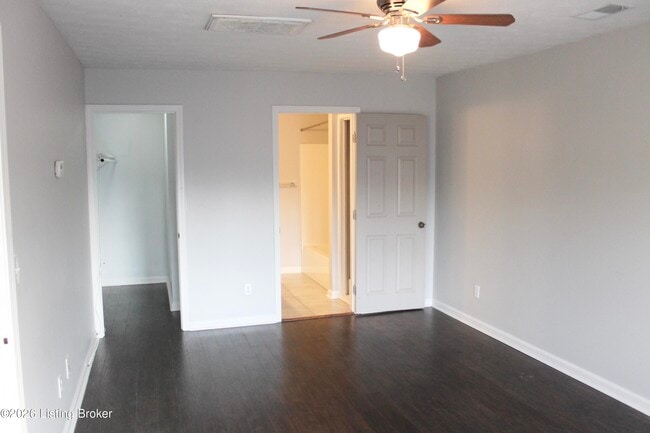 Photo - 1361 S Brook St Unidad 2