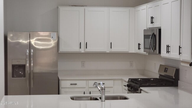 Photo - 15588 W Williams St