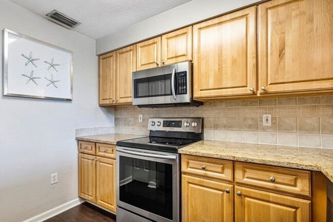 Photo - 2016 Alta Meadows Ln