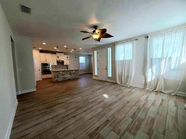 Photo - 37 Sandy Beach Way