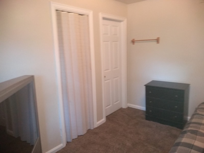 Photo - 958 Merriman Rd