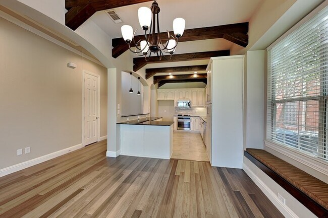 Photo - 2120 Stone Creek Dr