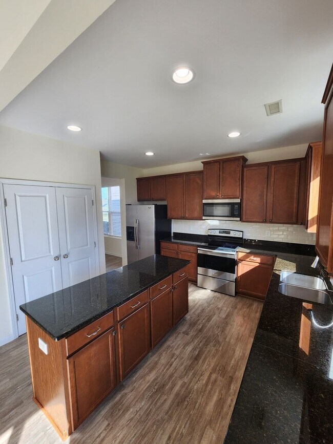 Photo - 1205 Willowcrest Rd