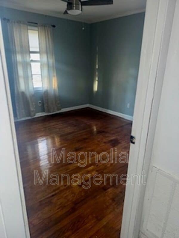 Photo - 471 Shepard Rd