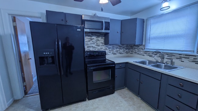 Photo - 2114 2nd Ave N