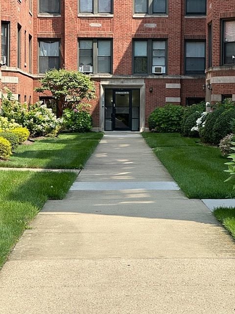 Building Photo - 6851 S Crandon Ave Unit 3