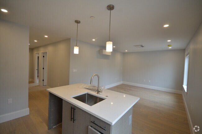 Building Photo - 353 Market St Unit 1 Rental