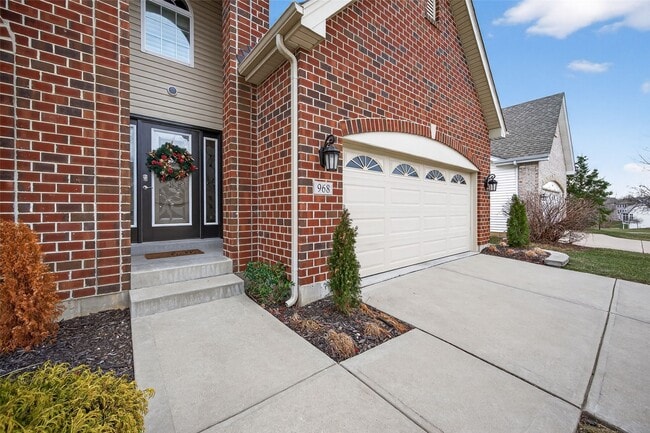 Photo - 968 Ridgepointe Pl Cir