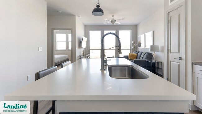 11214 N FM 620 Unit 323
