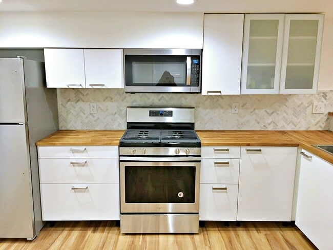 Photo - 5404 NE 54th Ave