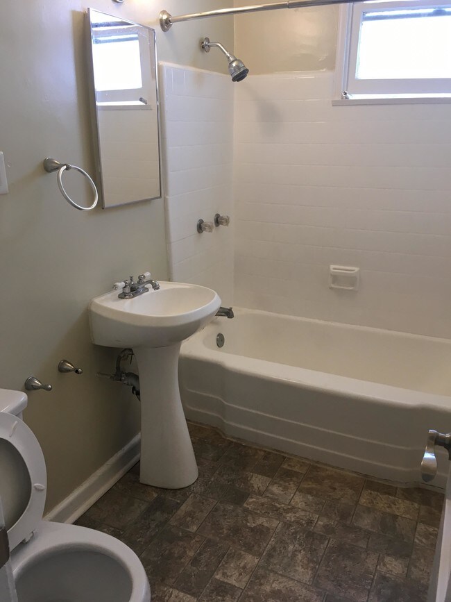 Photo - Isles of Charm Apartments