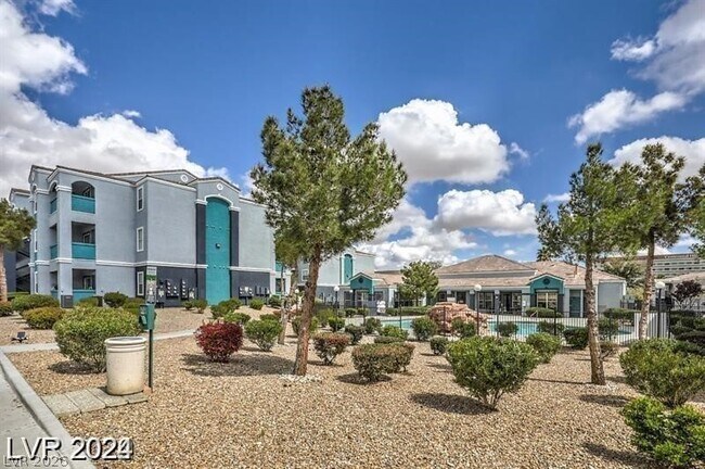 Photo - 6955 N Durango Dr Unit 2011